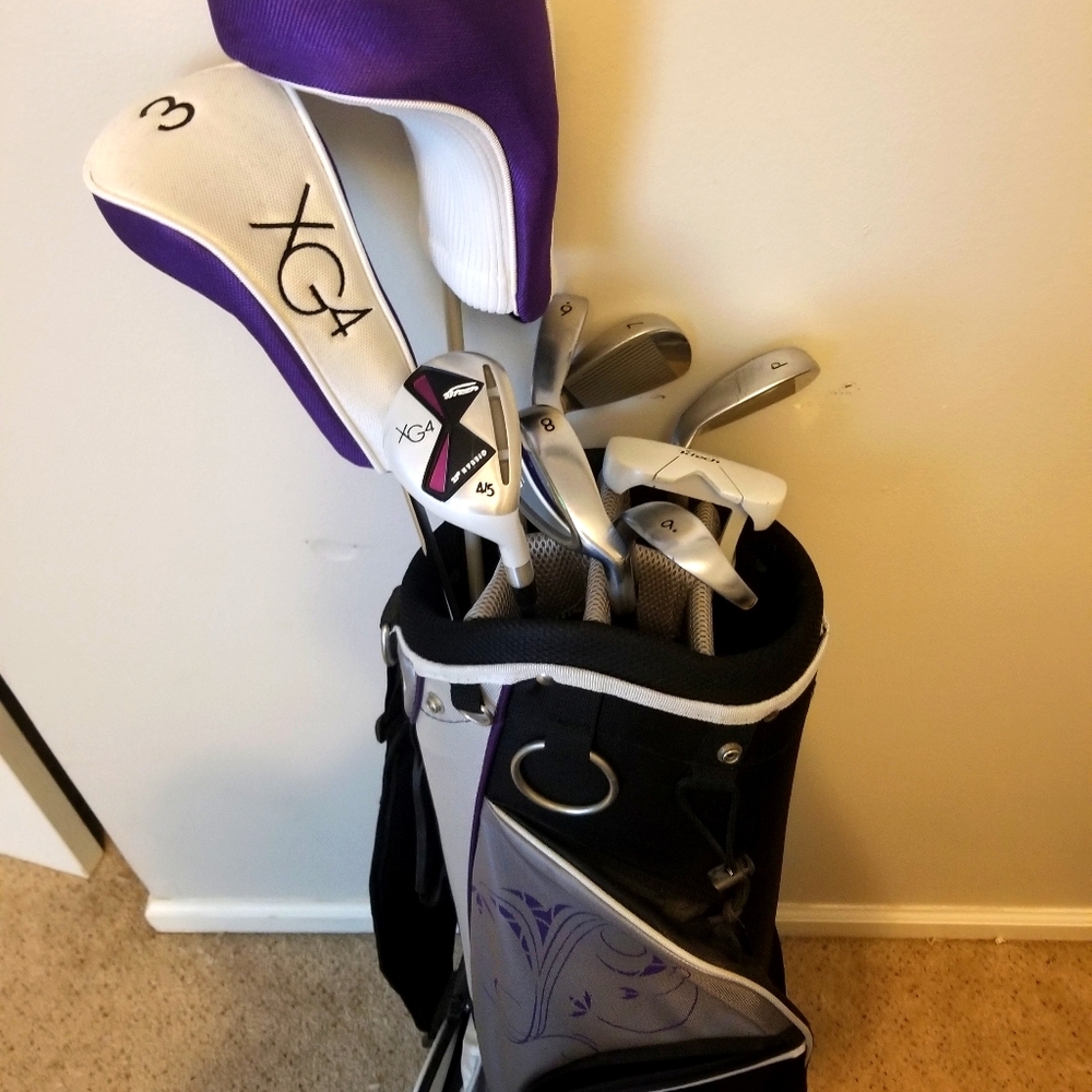 Women's golf clubs set and bag
